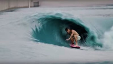 Piscina de olas cerrada por muerte con ameba mortal