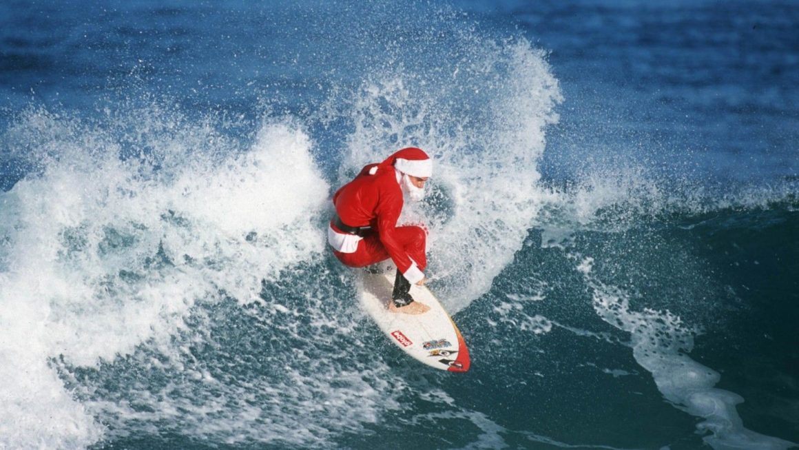 Los mejores (y más económicos) regalos para surfistas estas navidades