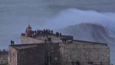 Nazaré y el Huracán Helena: Monstruos Marinos!