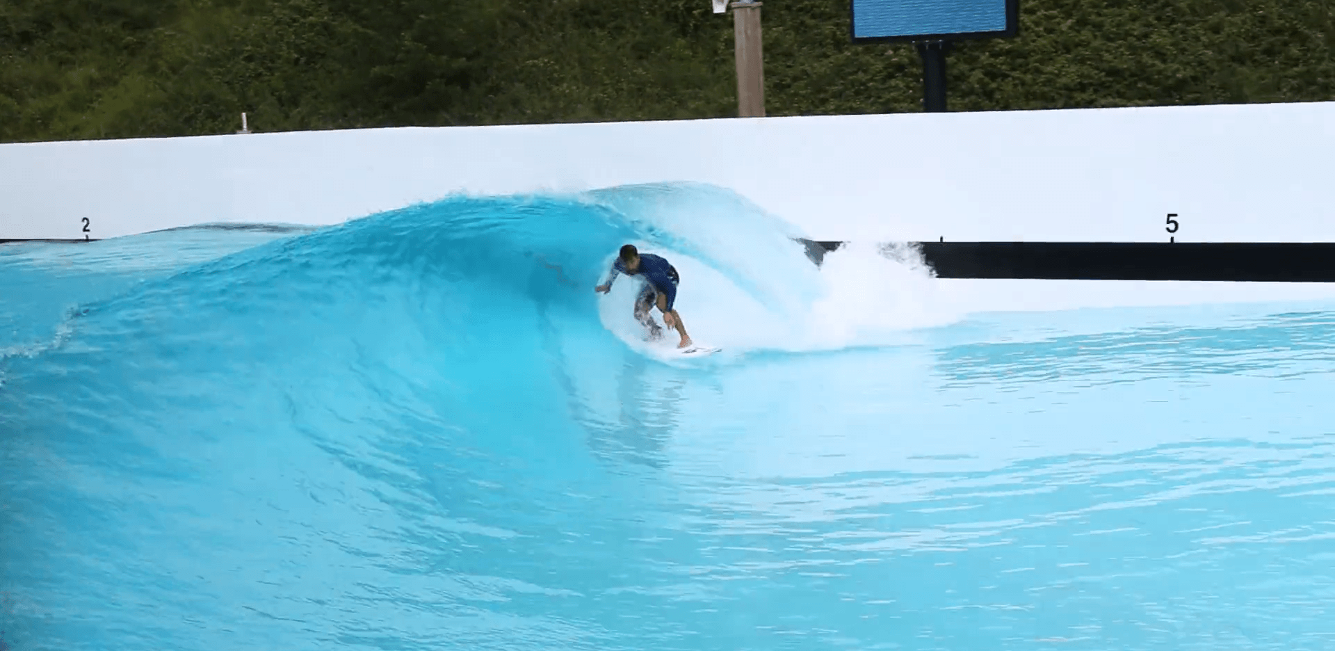 aritz_todosurf_wavegarden