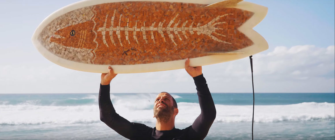 Las colillas tienen un uso: ¡Tablas de Surf!