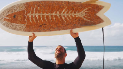 Las colillas tienen un uso: ¡Tablas de Surf!