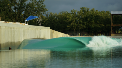 El Catalán que Crea Olas Perfectas en Waco (Texas)