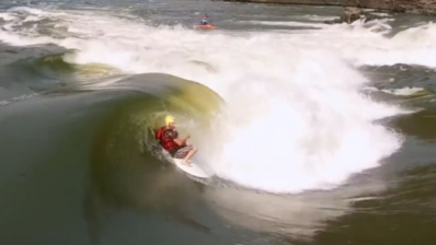 Surf en Zambezi ¿La mejor ola en un río?