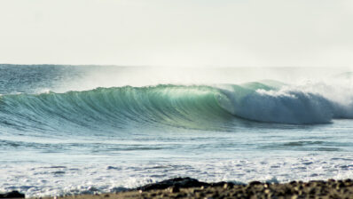 Increíbles últimos swells en Almeria, la prueba de ello la da Sergio Herrada.